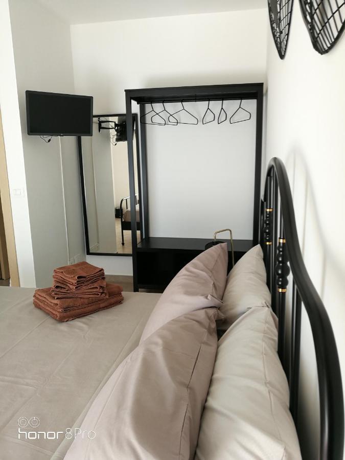 Bariairport Bed and Breakfast Buitenkant foto